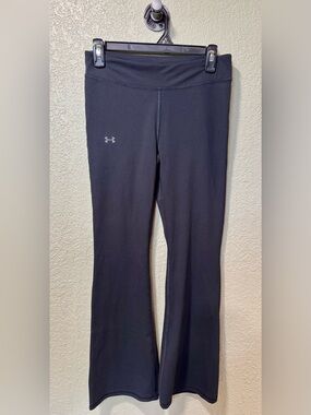 Under Armour Black Boot Cut Performance Pants size small